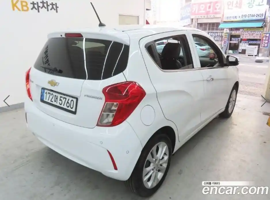 Chevrolet Spark 2022 1.0 Автомат в Москве № 1190338, фото 2