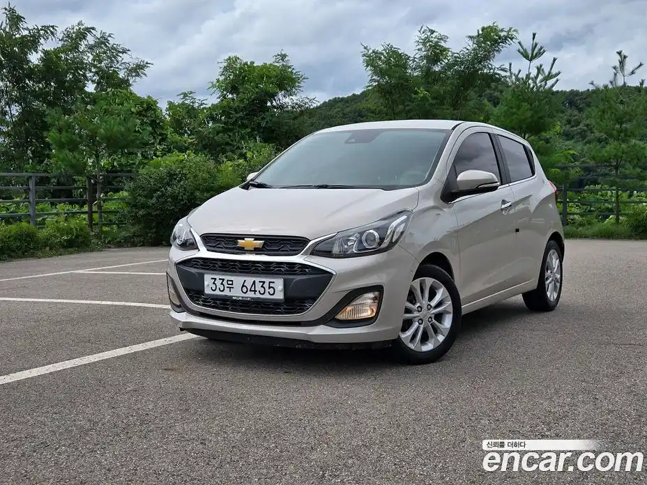 Chevrolet Spark 2019 1.0 Автомат в Москве № 1190368, фото 1