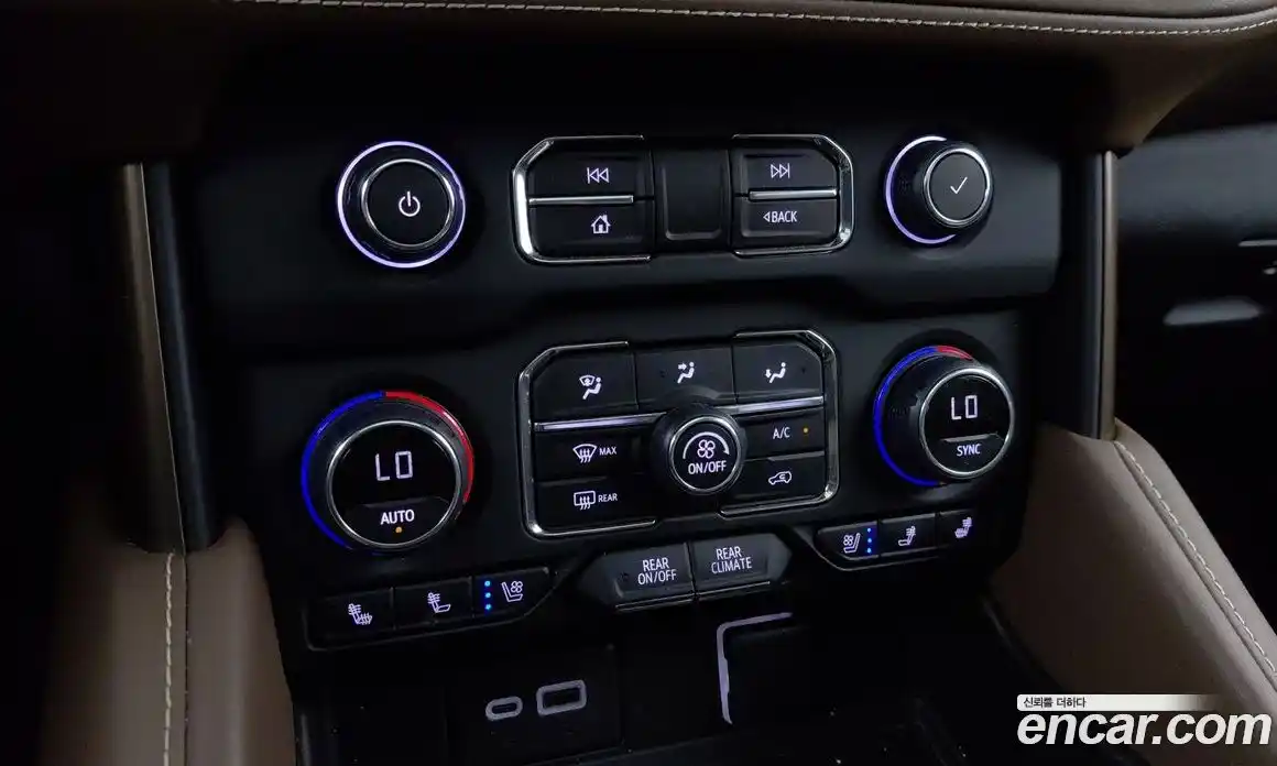 Chevrolet Tahoe 2022 6.2 Автомат в Москве № 1190392, фото 17