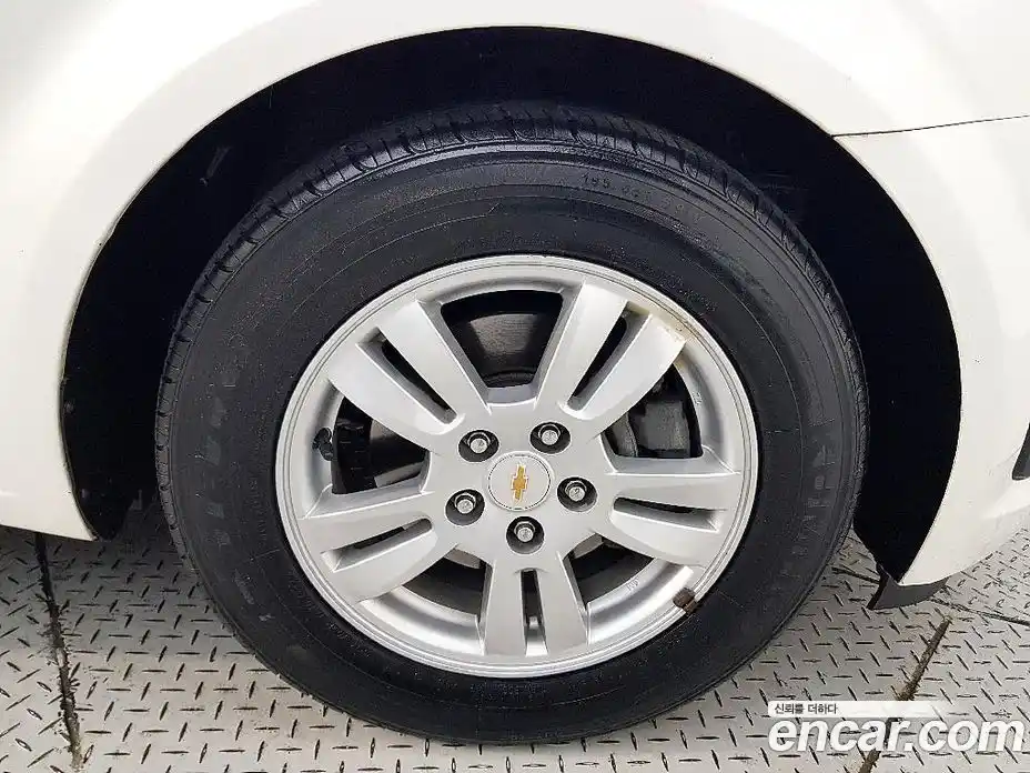 Chevrolet Aveo 2015 1.4 Автомат в Москве № 1190427, фото 20