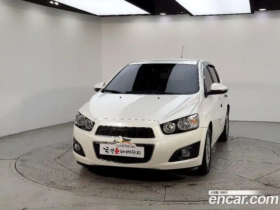 Chevrolet Aveo 2015 1.4 Автомат в Москве № 1190427, фото 2