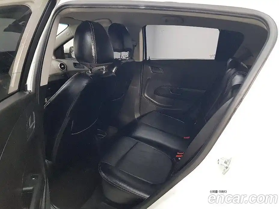 Chevrolet Aveo 2015 1.4 Автомат в Москве № 1190427, фото 9