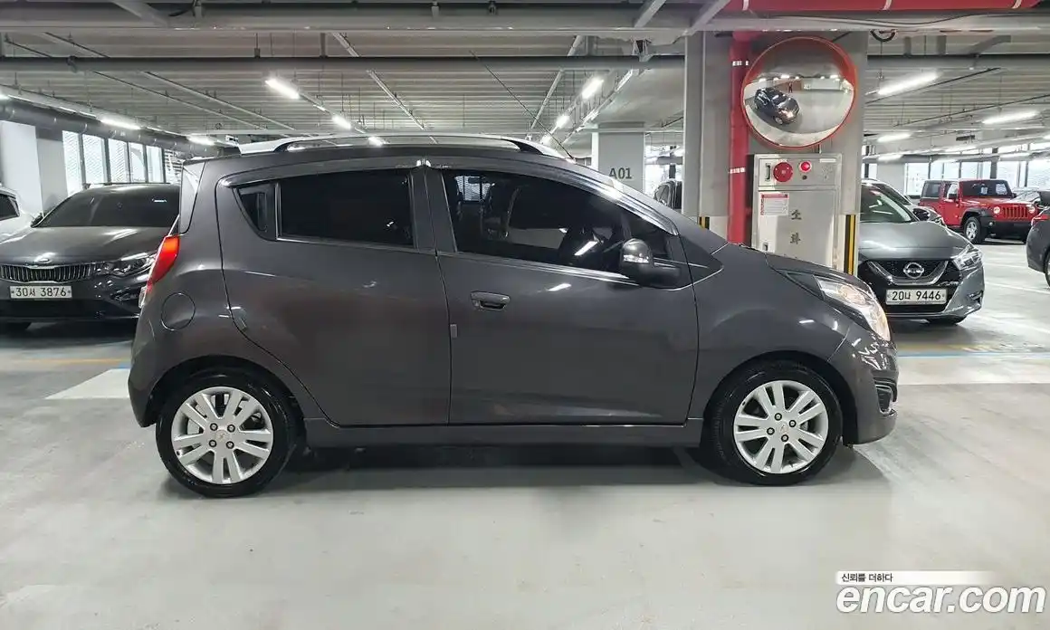 Chevrolet Spark 2014 1.0 Механическая в Москве № 1190465, фото 7