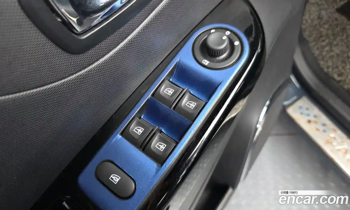 Renault QM3 2015 1.5 гидро в Москве № 1191459, фото 17