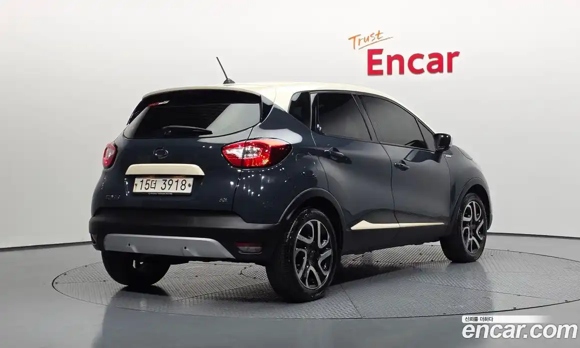 Renault QM3 2015 1.5 гидро в Москве № 1191459, фото 2