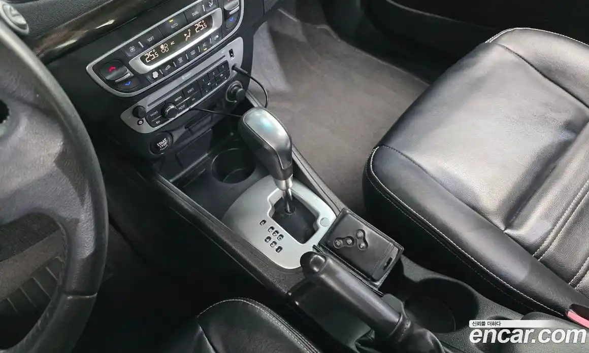 Renault SM3 2014 1.6 гидро в Москве № 1191537, фото 9