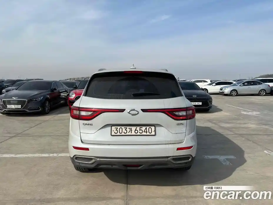 Renault QM6 2017 2.0 гидро в Москве № 1191784, фото 5