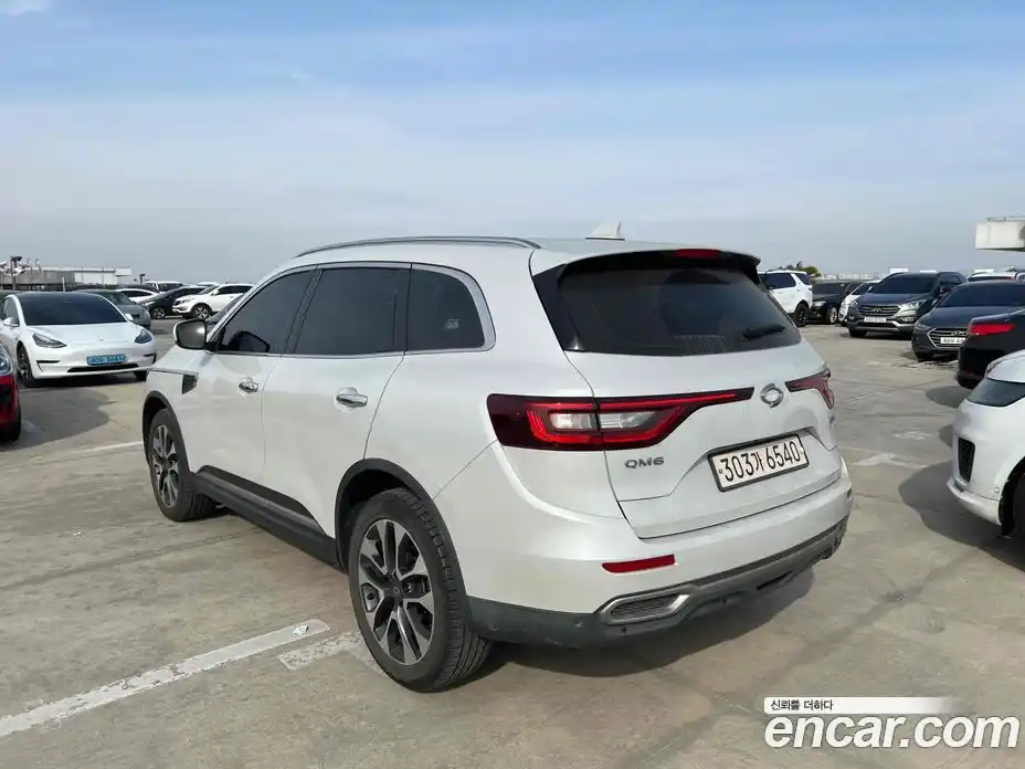 Renault QM6 2017 2.0 гидро в Москве № 1191784, фото 6