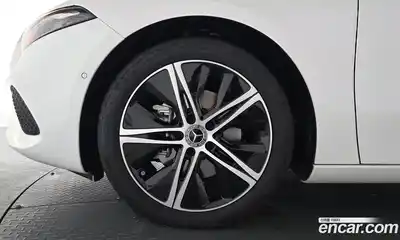 Mercedes-Benz A-Class 2025 2.0 гидро в Москве № 1193548, миниатюра 4