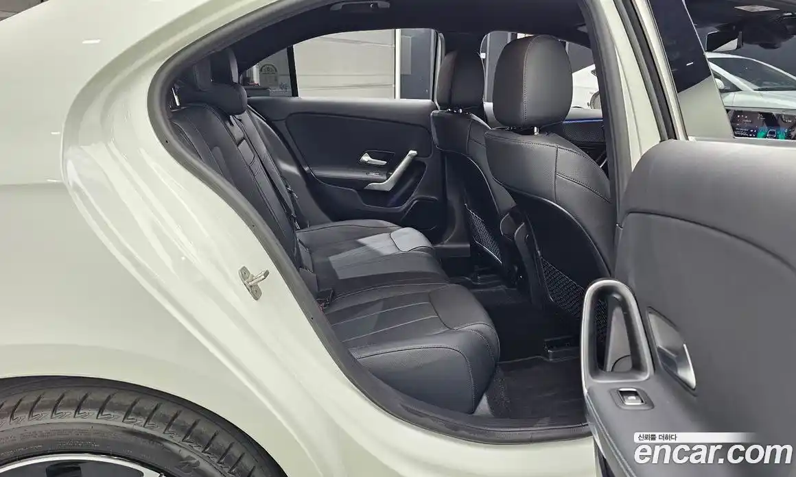 Mercedes-Benz A-Class 2025 2.0 Автомат в Москве № 1193568, фото 12