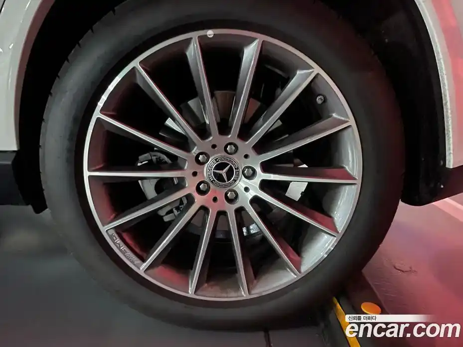 Mercedes-Benz GLE-Class 2025 3.0 Автомат в Москве № 1193588, фото 18