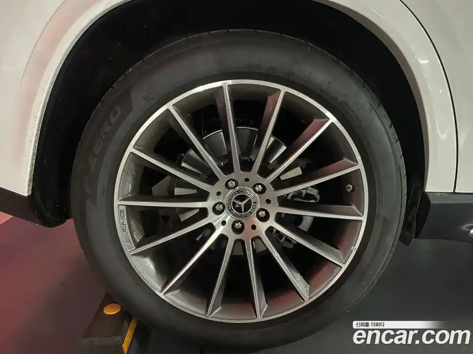 Mercedes-Benz GLE-Class 2025 3.0 Автомат в Москве № 1193588, фото 19