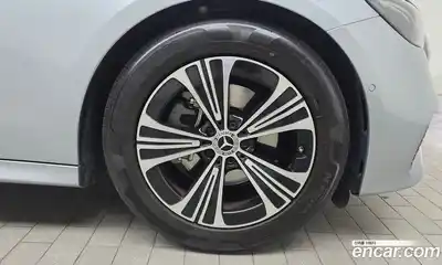 Mercedes-Benz E-Class 2024 2.0 гидро в Москве № 1193738, миниатюра 5