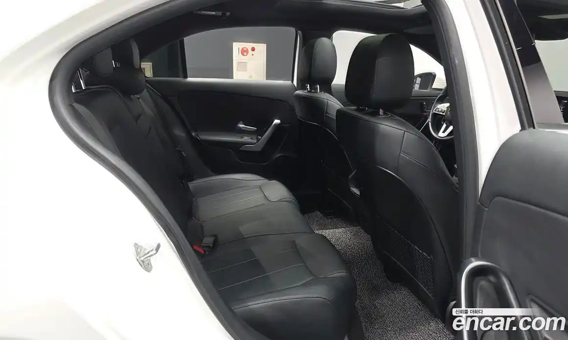 Mercedes-Benz A-Class 2022 2.0 Автомат в Москве № 1193910, фото 13