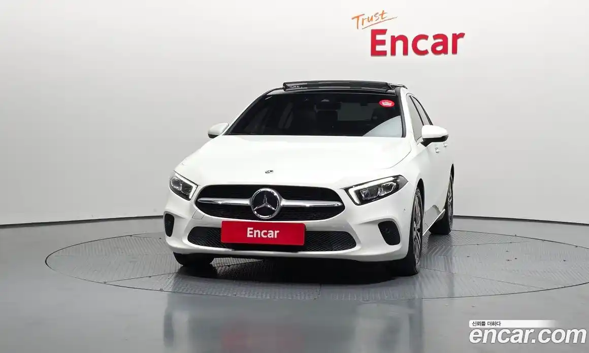 Mercedes-Benz A-Class 2022 2.0 Автомат в Москве № 1193910, фото 3