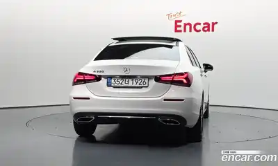 Mercedes-Benz A-Class 2022 2.0 Автомат в Москве № 1193910, миниатюра 4