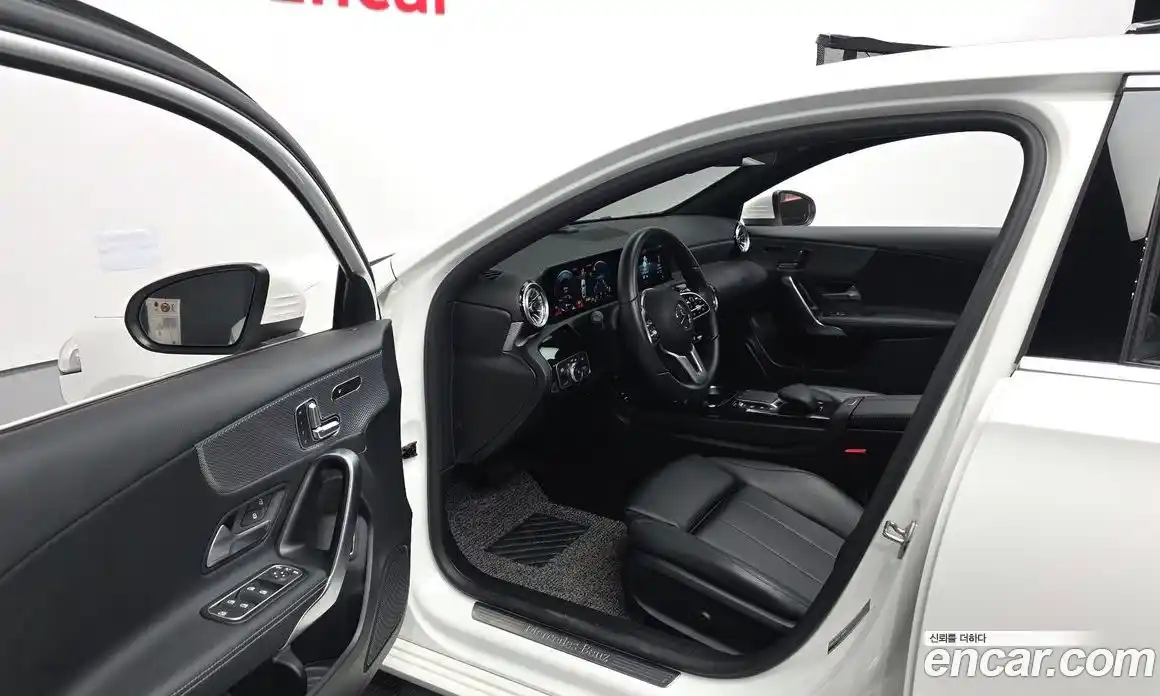 Mercedes-Benz A-Class 2022 2.0 Автомат в Москве № 1193910, фото 10