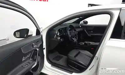 Mercedes-Benz A-Class 2022 2.0 Автомат в Москве № 1193910, миниатюра 10