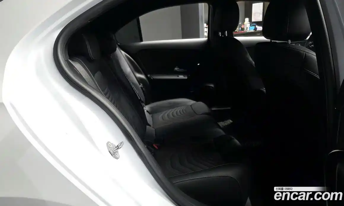 Mercedes-Benz A-Class 2020 2.0 Автомат в Москве № 1193936, фото 12