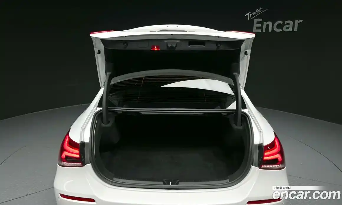 Mercedes-Benz A-Class 2020 2.0 Автомат в Москве № 1193936, фото 20