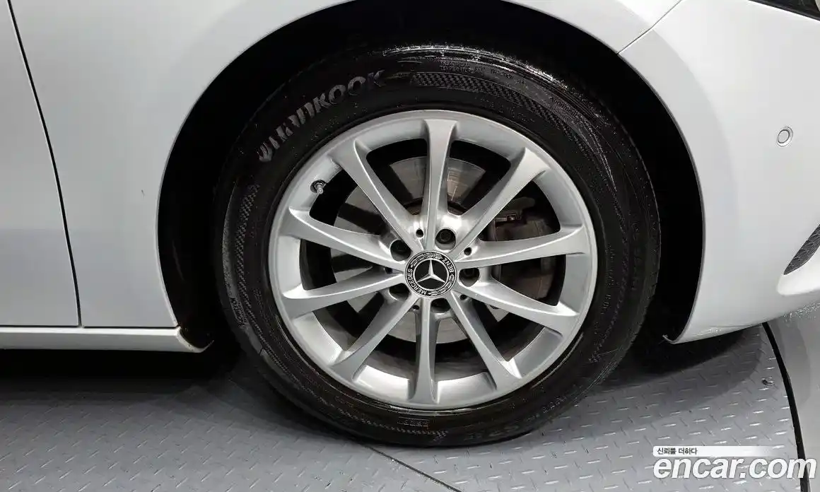 Mercedes-Benz A-Class 2020 2.0 Автомат в Москве № 1193936, фото 5