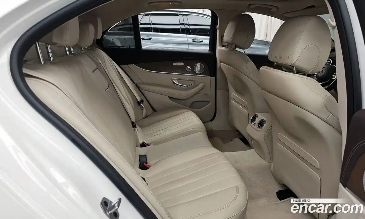 Mercedes-Benz E-Class 2020 2.0 гидро в Москве, фото 12