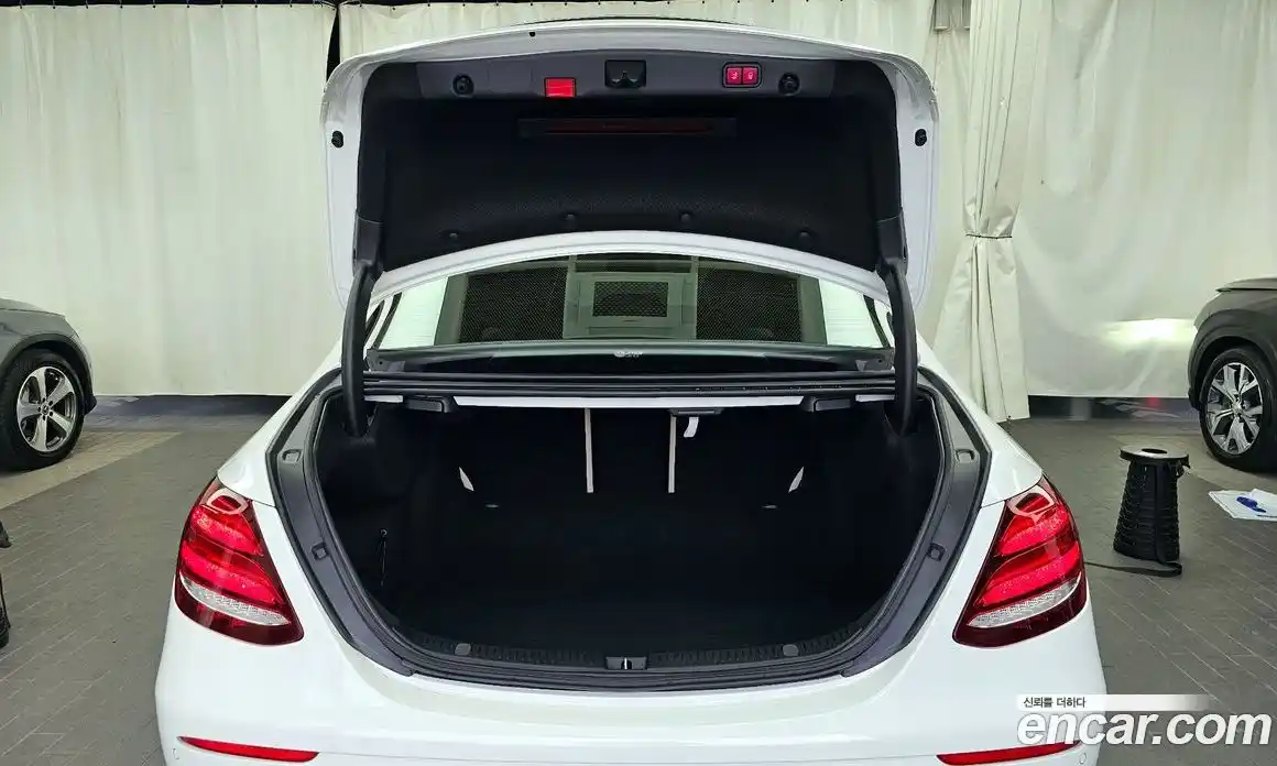 Mercedes-Benz E-Class 2020 2.0 гидро в Москве, фото 20