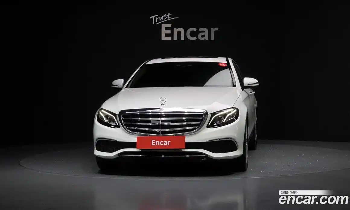 Mercedes-Benz E-Class 2020 2.0 гидро в Москве, фото 3