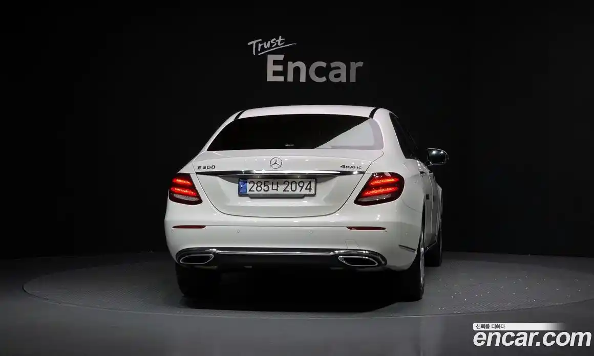 Mercedes-Benz E-Class 2020 2.0 гидро в Москве, фото 4