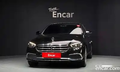 Mercedes-Benz E-Class 2023 2.0 гидро в Москве, миниатюра 3