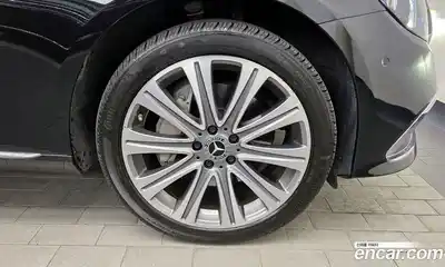 Mercedes-Benz E-Class 2023 2.0 гидро в Москве, миниатюра 5