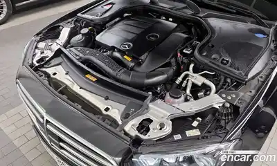 Mercedes-Benz E-Class 2023 2.0 гидро в Москве, миниатюра 6