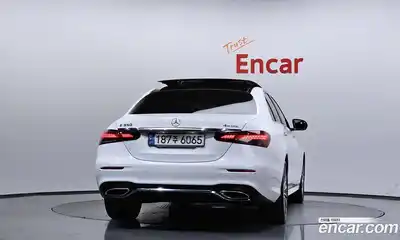 Mercedes-Benz E-Class 2022 2.0 гидро в Москве, миниатюра 4