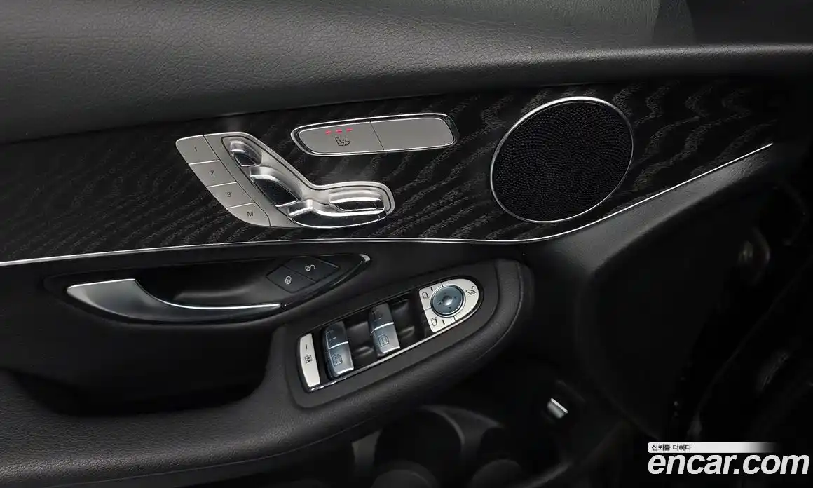 Mercedes-Benz GLC-Class 2019 2.0 Автомат в Москве № 1194556, фото 17