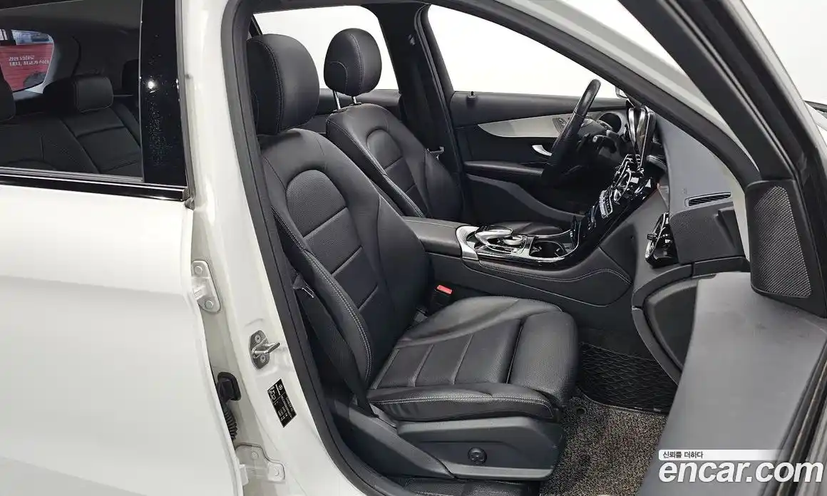 Mercedes-Benz GLC-Class 2019 2.0 Автомат в Москве № 1194615, фото 10