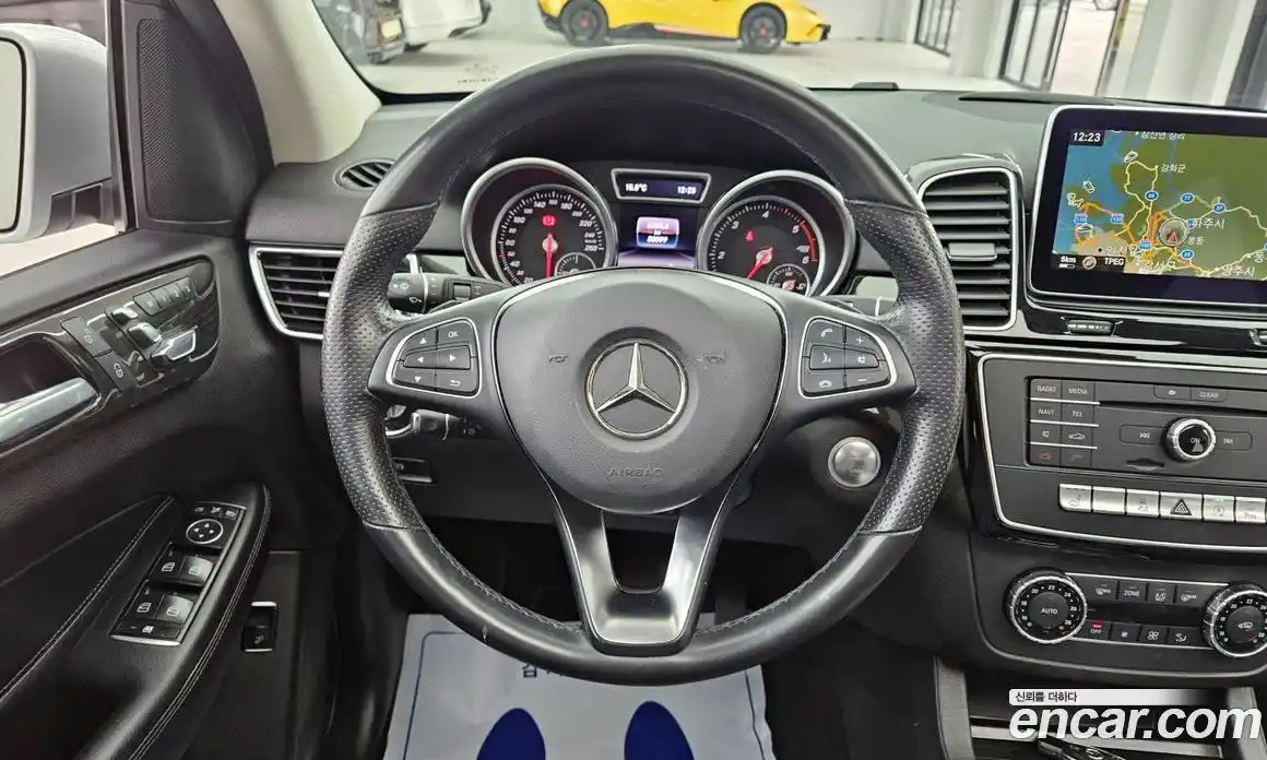 Mercedes-Benz GLE-Class 2016 2.1 Автомат в Москве № 1194657, фото 13