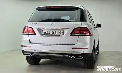 Mercedes-Benz GLE-Class 2016 2.1 Автомат в Москве № 1194657, миниатюра 4