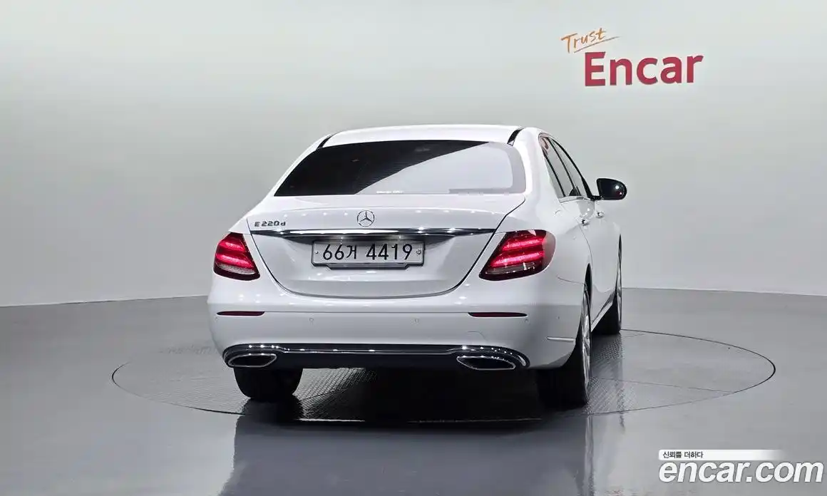 Mercedes-Benz E-Class 2018 1.9 гидро в Москве № 1194671, фото 4