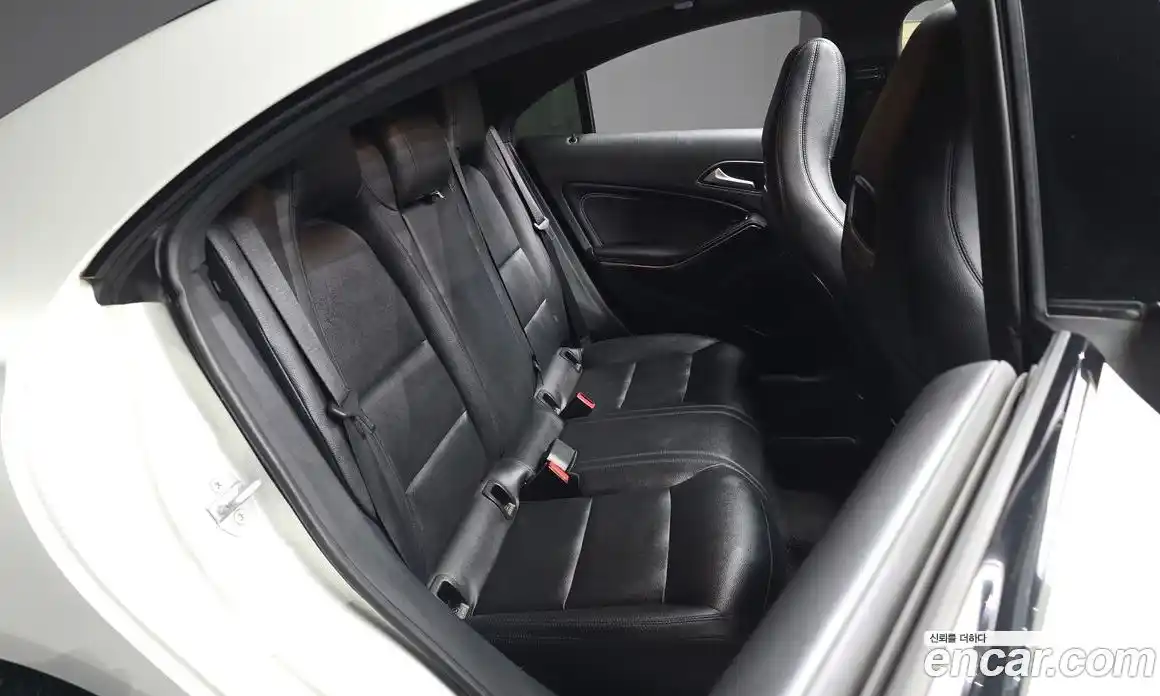 Mercedes-Benz CLA-Class 2015 2.1 Автомат в Москве № 1194680, фото 12
