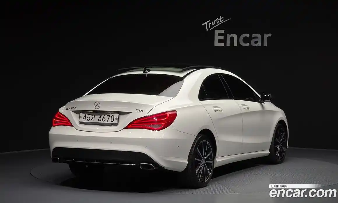 Mercedes-Benz CLA-Class 2015 2.1 Автомат в Москве № 1194680, фото 2