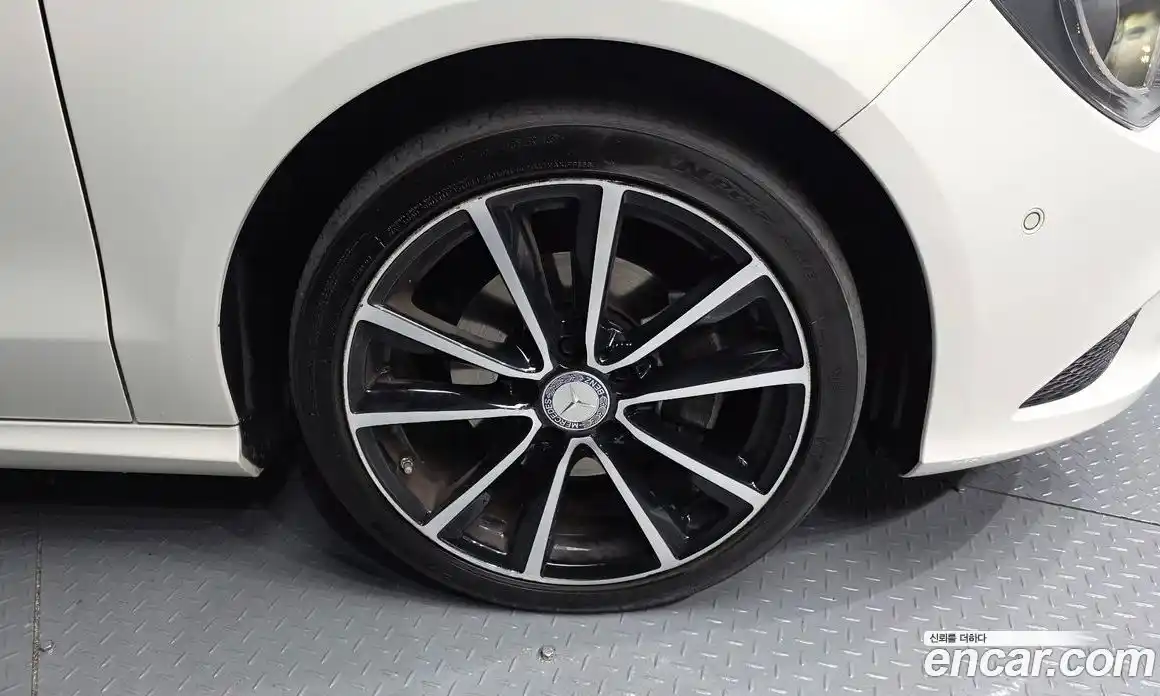 Mercedes-Benz CLA-Class 2015 2.1 Автомат в Москве № 1194680, фото 5