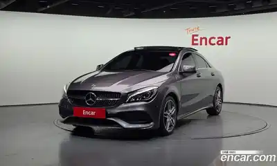 Mercedes-Benz CLA-Class CLA220 AMG Line