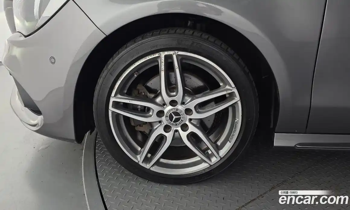 Mercedes-Benz CLA-Class 2018 2.0 Автомат в Москве № 1194767, фото 5