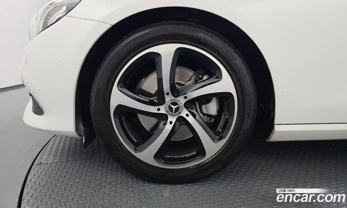 Mercedes-Benz E-Class 2020 2.0 Автомат в Москве № 1194828, фото 5