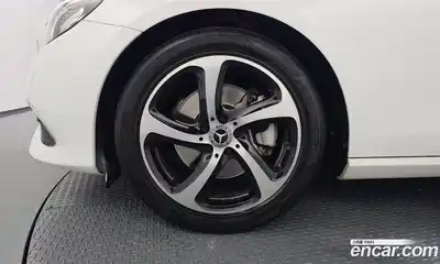 Mercedes-Benz E-Class 2020 2.0 Автомат в Москве № 1194828, миниатюра 5