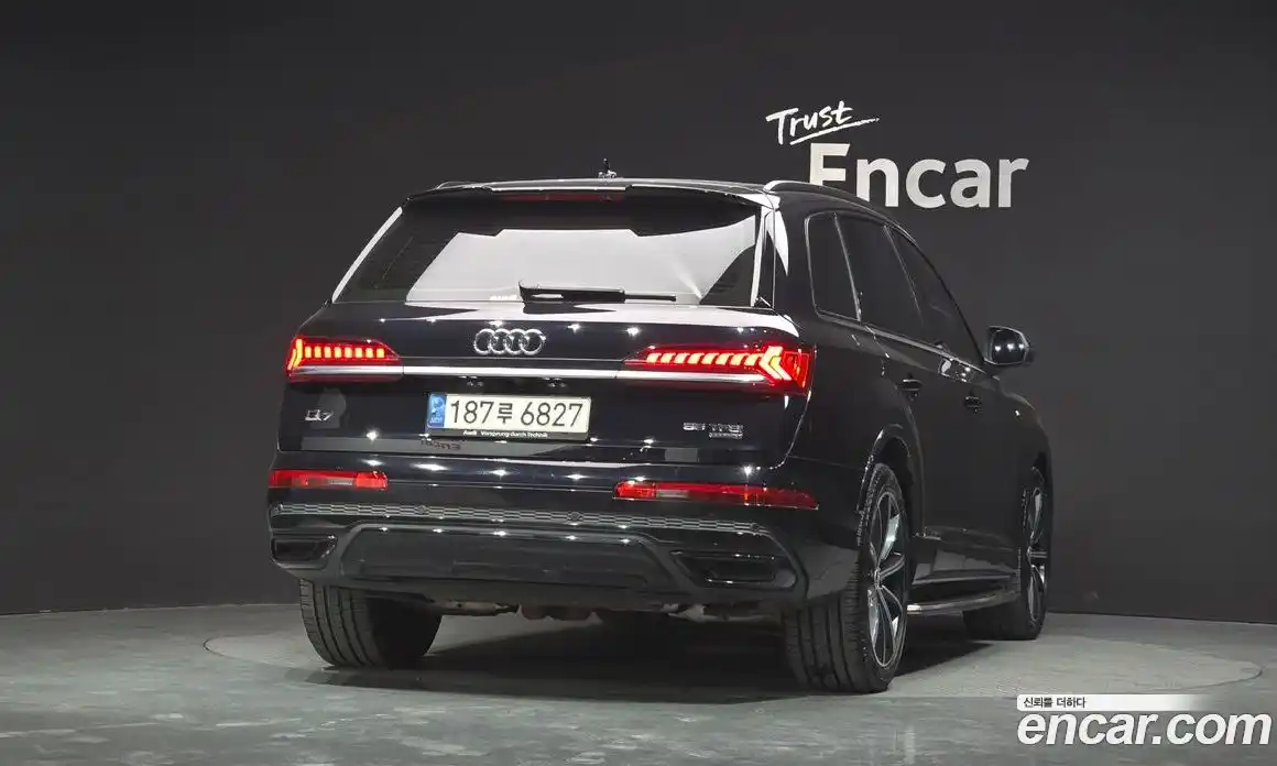 Audi Q7 2021 3.0 гидро в Москве № 1195405, фото 4