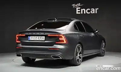 Volvo S60 2020 2.0 гидро в Москве № 1195782, миниатюра 2