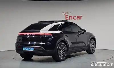 Porsche Macan, 2025