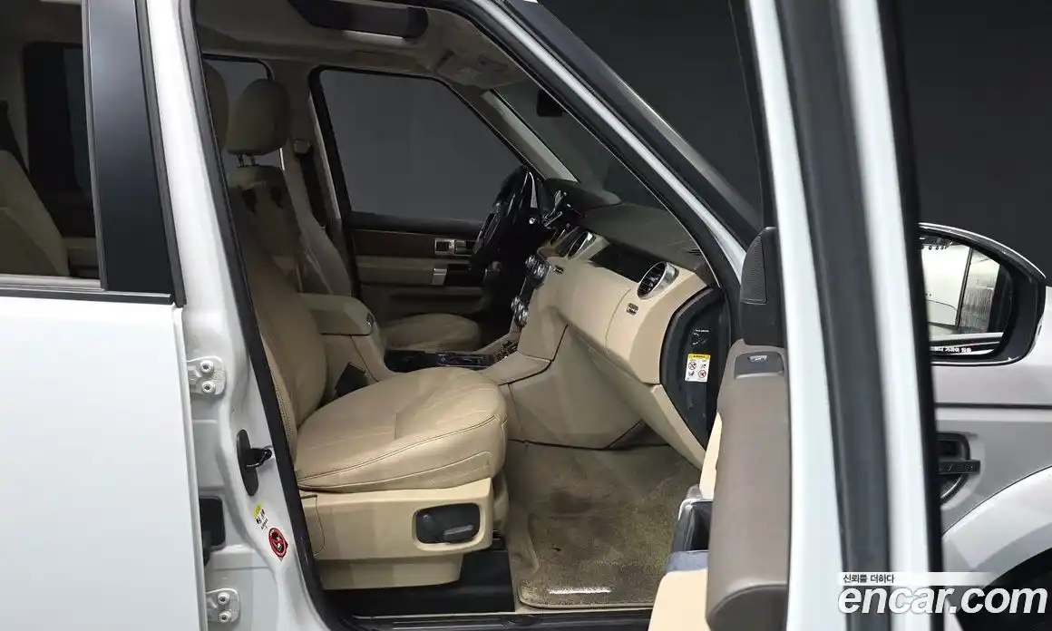Land Rover Discovery 2016 3.0 гидро в Москве № 1196690, фото 11