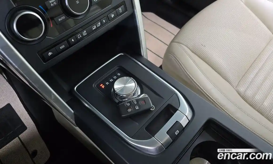 Land Rover Discovery Sport 2017 2.0 гидро в Москве № 1196695, фото 9